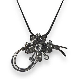 Vintage 12K Gold Filled Flower Pendant Necklace